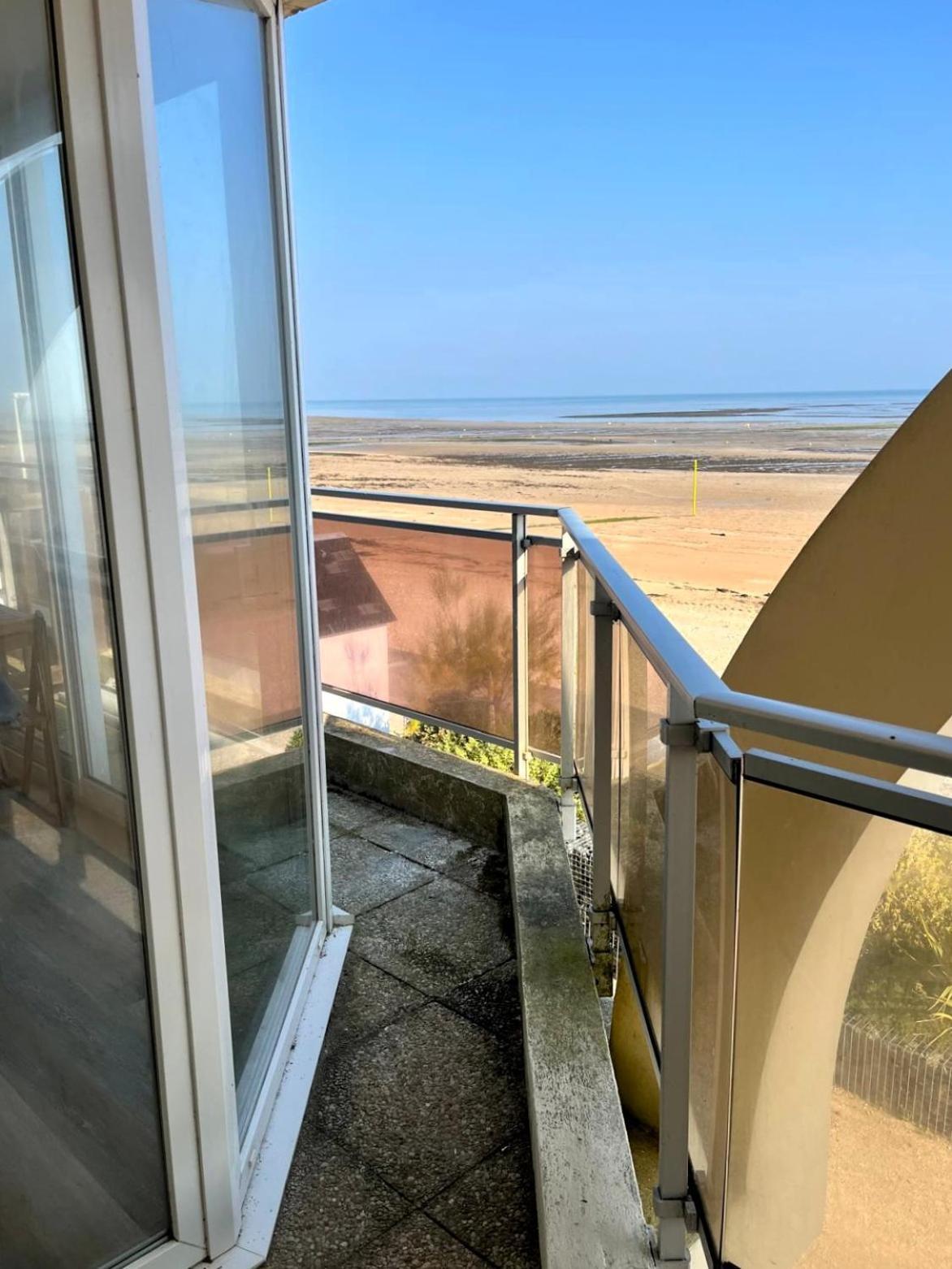 Mettons Les Voiles - Appt Vue Mer Avec Loggia Bernières-sur-Mer Екстериор снимка