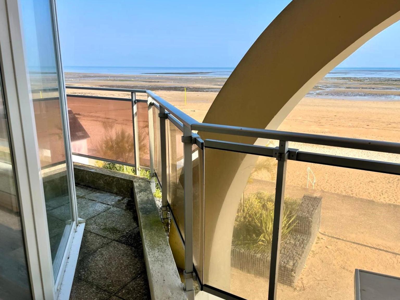Mettons Les Voiles - Appt Vue Mer Avec Loggia Bernières-sur-Mer Екстериор снимка