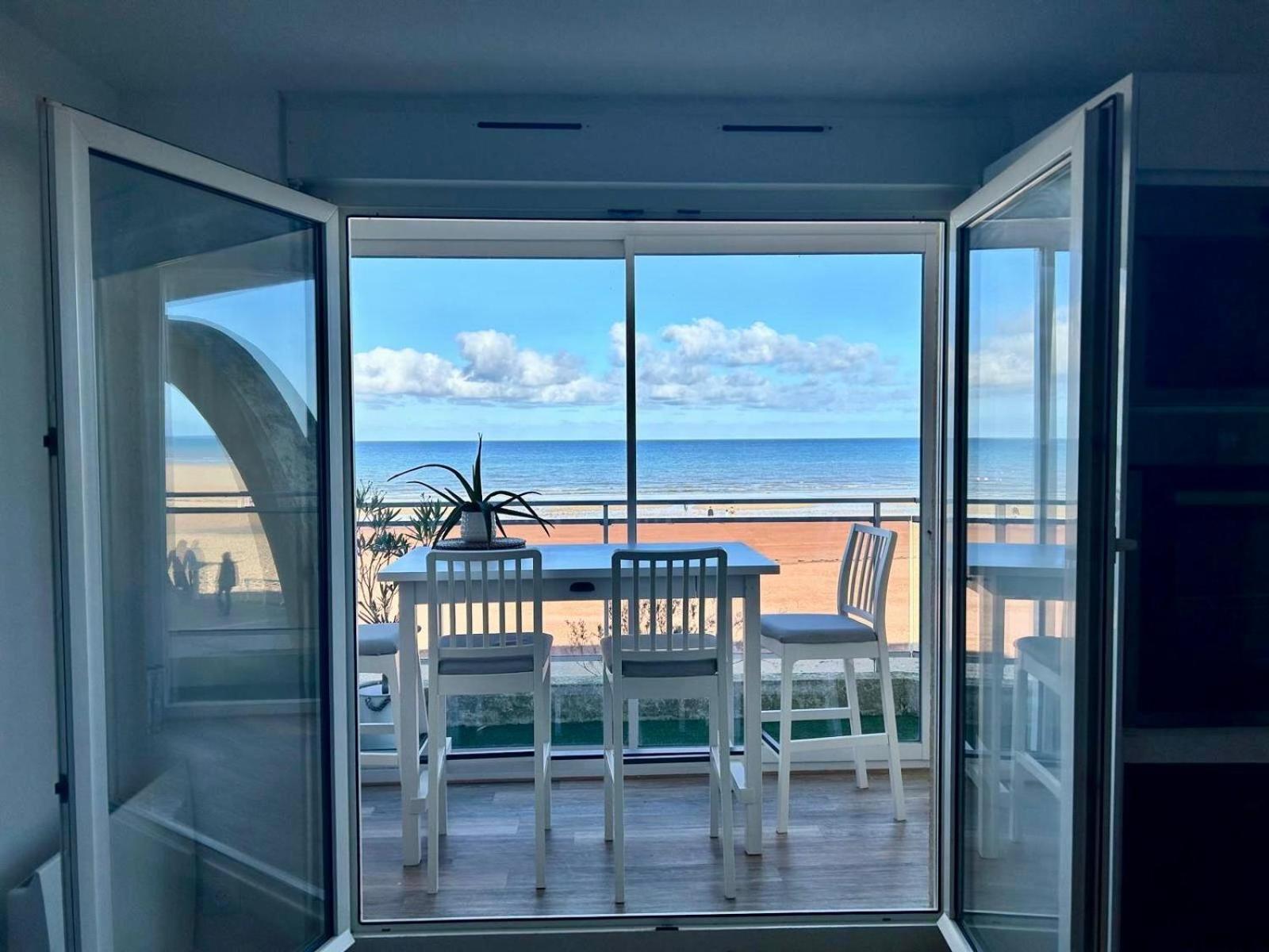 Mettons Les Voiles - Appt Vue Mer Avec Loggia Bernières-sur-Mer Екстериор снимка