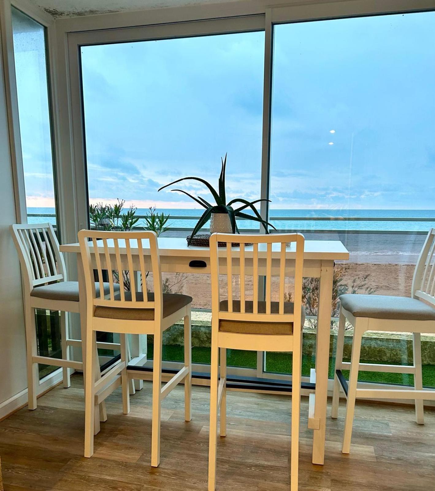 Mettons Les Voiles - Appt Vue Mer Avec Loggia Bernières-sur-Mer Екстериор снимка